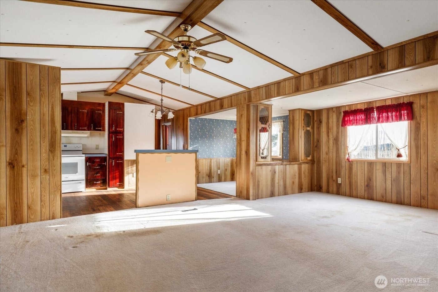 30901 State Route 20 #B3, Oak Harbor, WA 98277