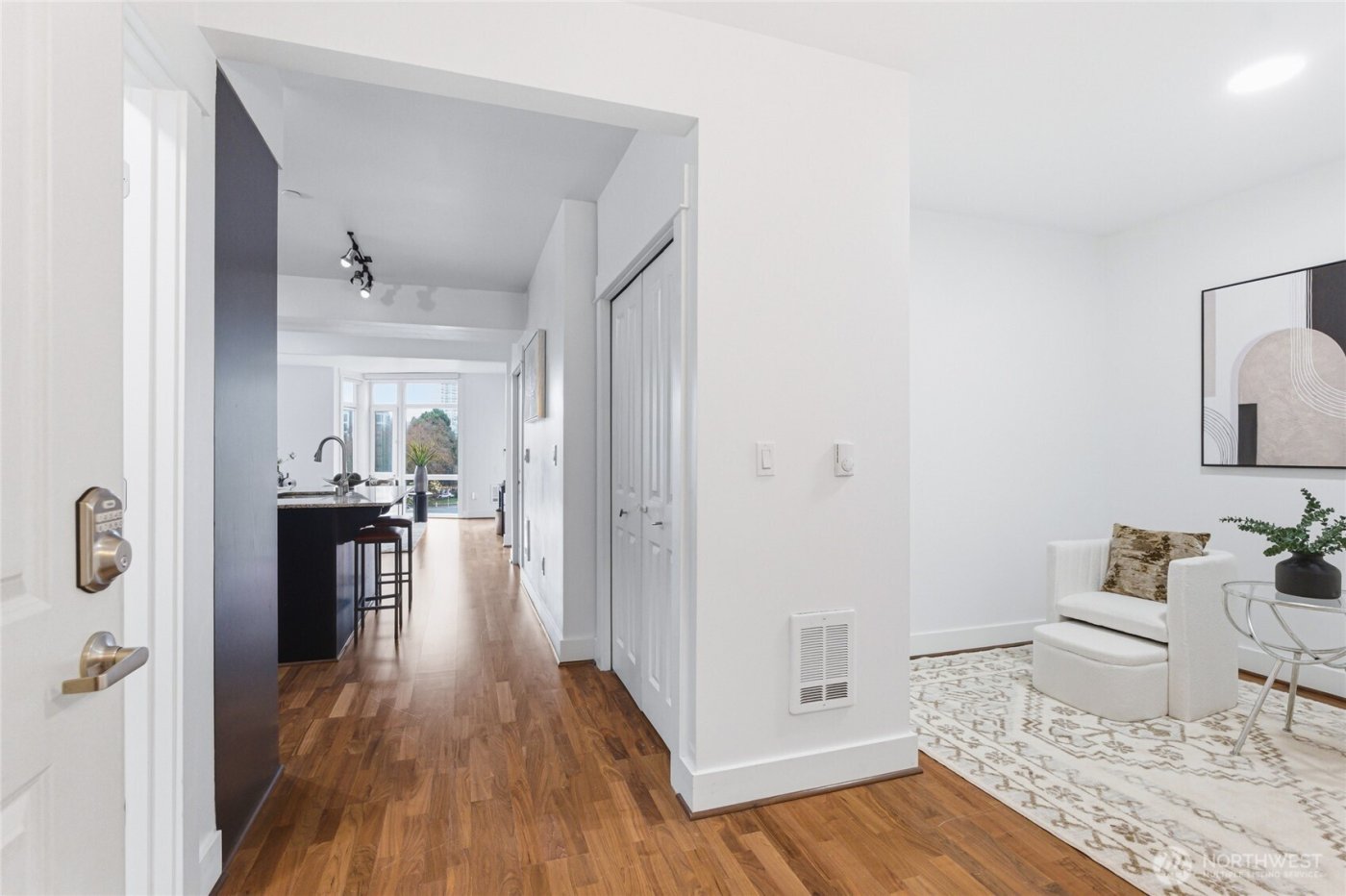 699 John St #319, Seattle, WA 98109