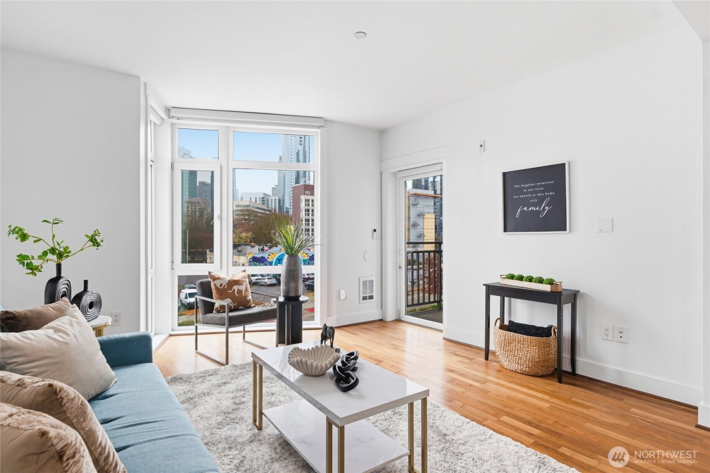 699 John St #319, Seattle, WA 98109