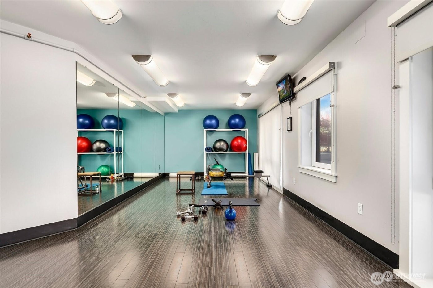 699 John St #319, Seattle, WA 98109