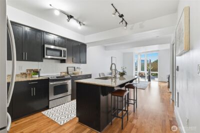 699 John St #319, Seattle, WA 98109 - Photo 4