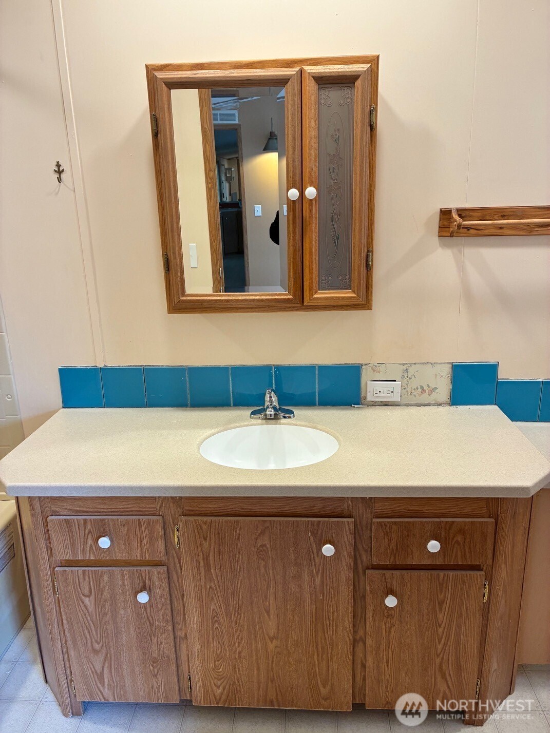 211 7th Street NE, Long Beach, WA 98631