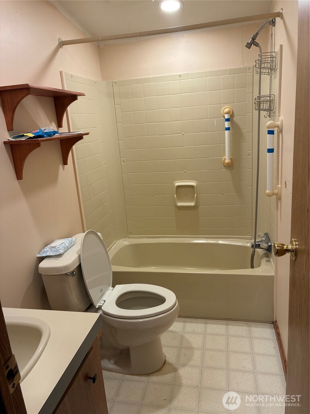 211 7th Street NE, Long Beach, WA 98631