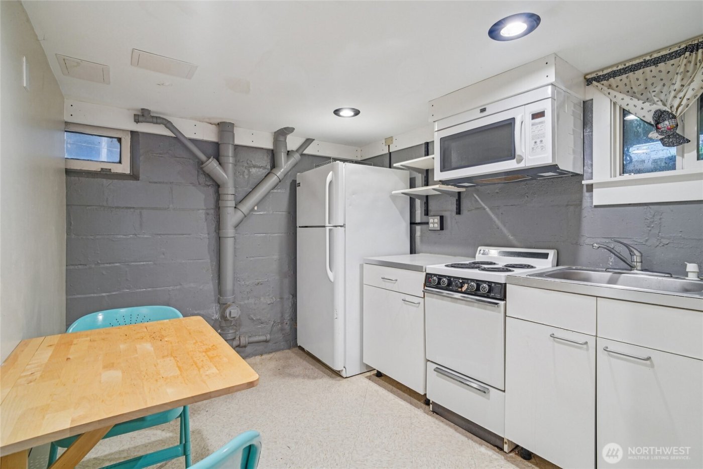 3913 3915 S Edmunds Street , Seattle, WA 98118