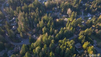 3 Illahee Road NE, Bremerton, WA 98311 - Photo 4