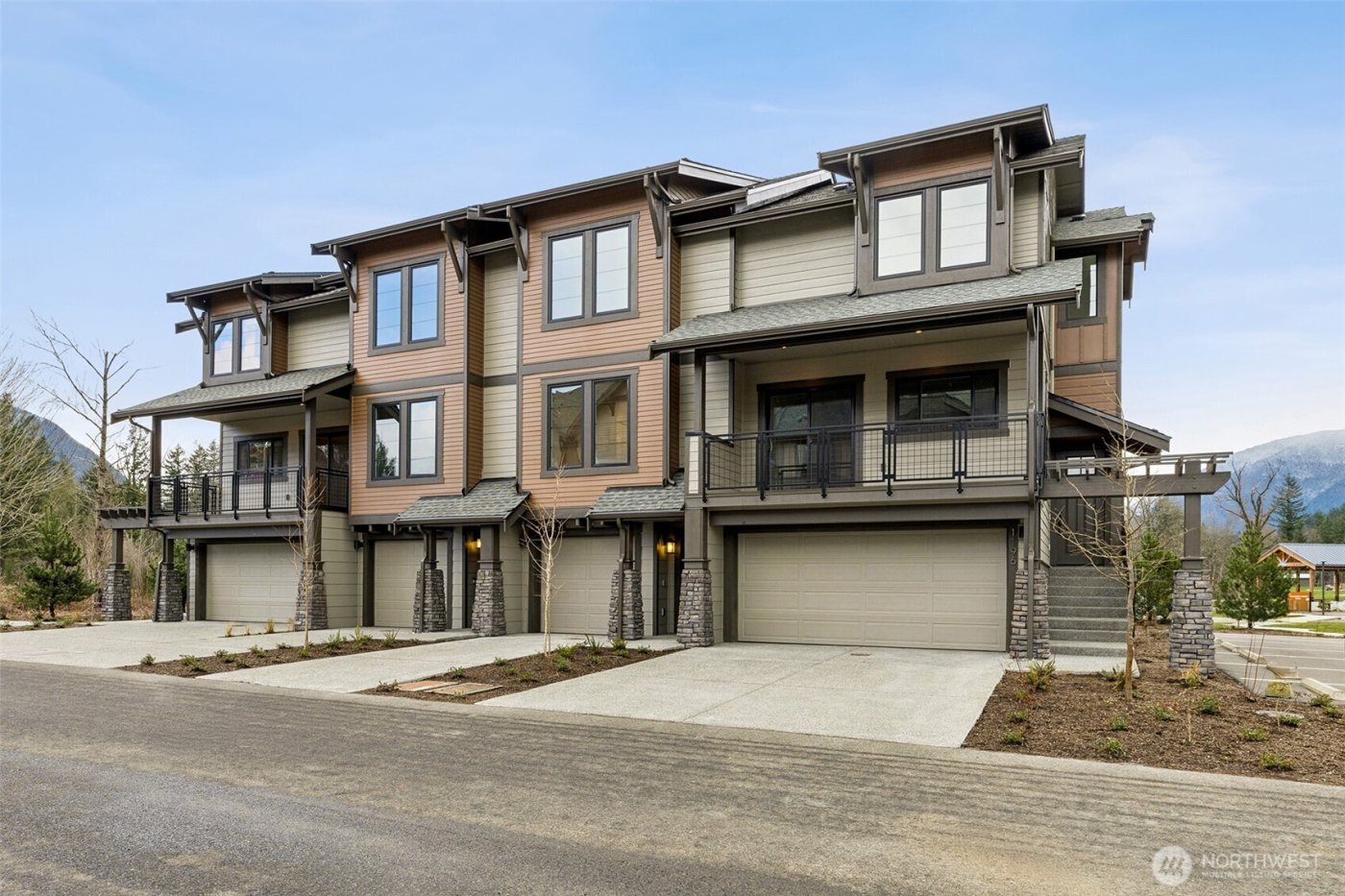 1196 Waterfall Way SE #1804, North Bend, WA 98045