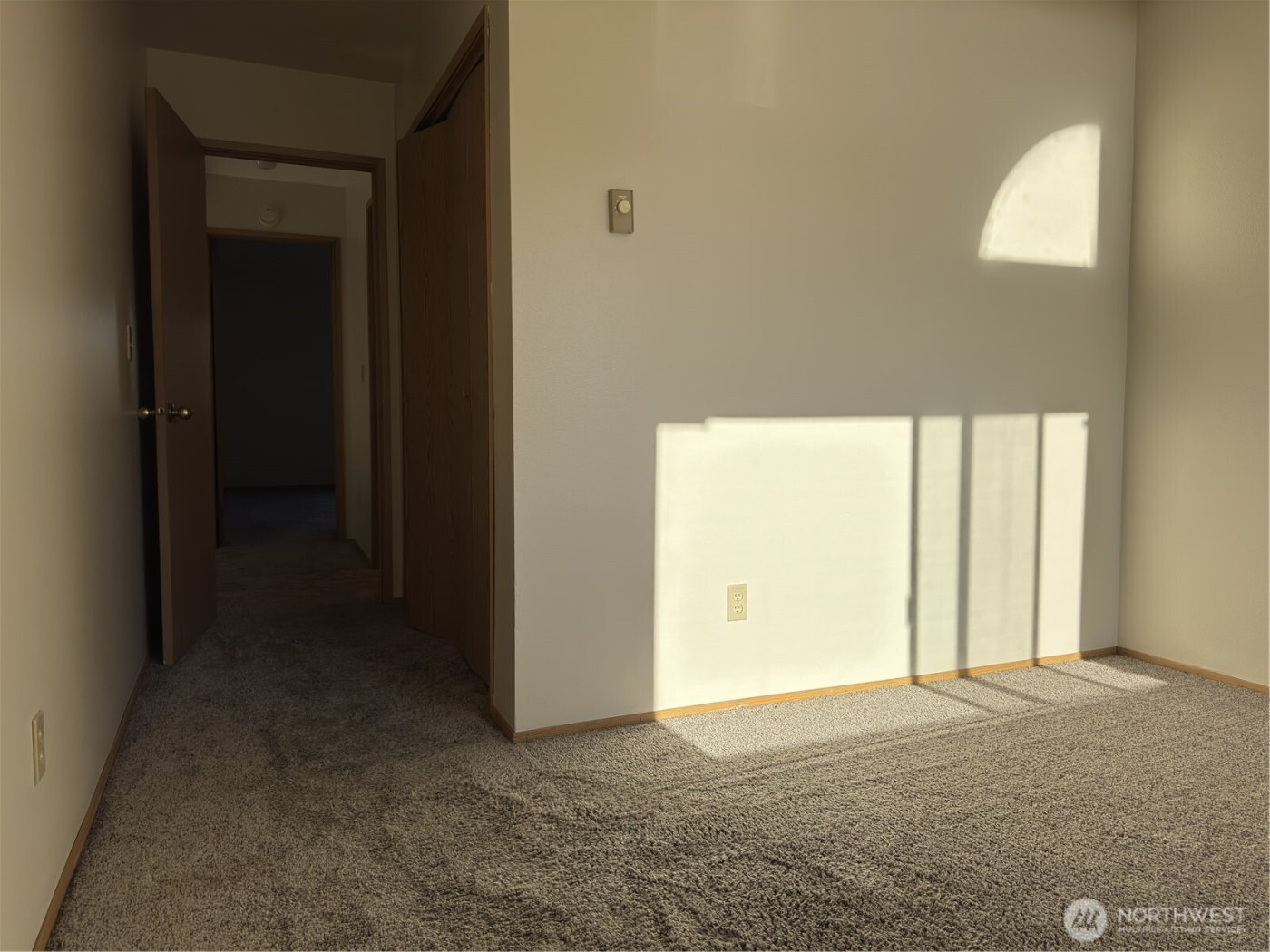 2826 NE 8th Street , Renton, WA 98056