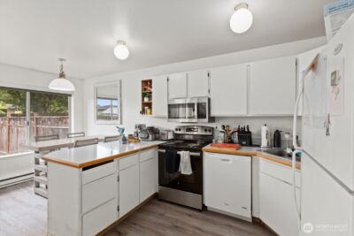 2826 NE 8th Street , Renton, WA 98056 - Photo 8