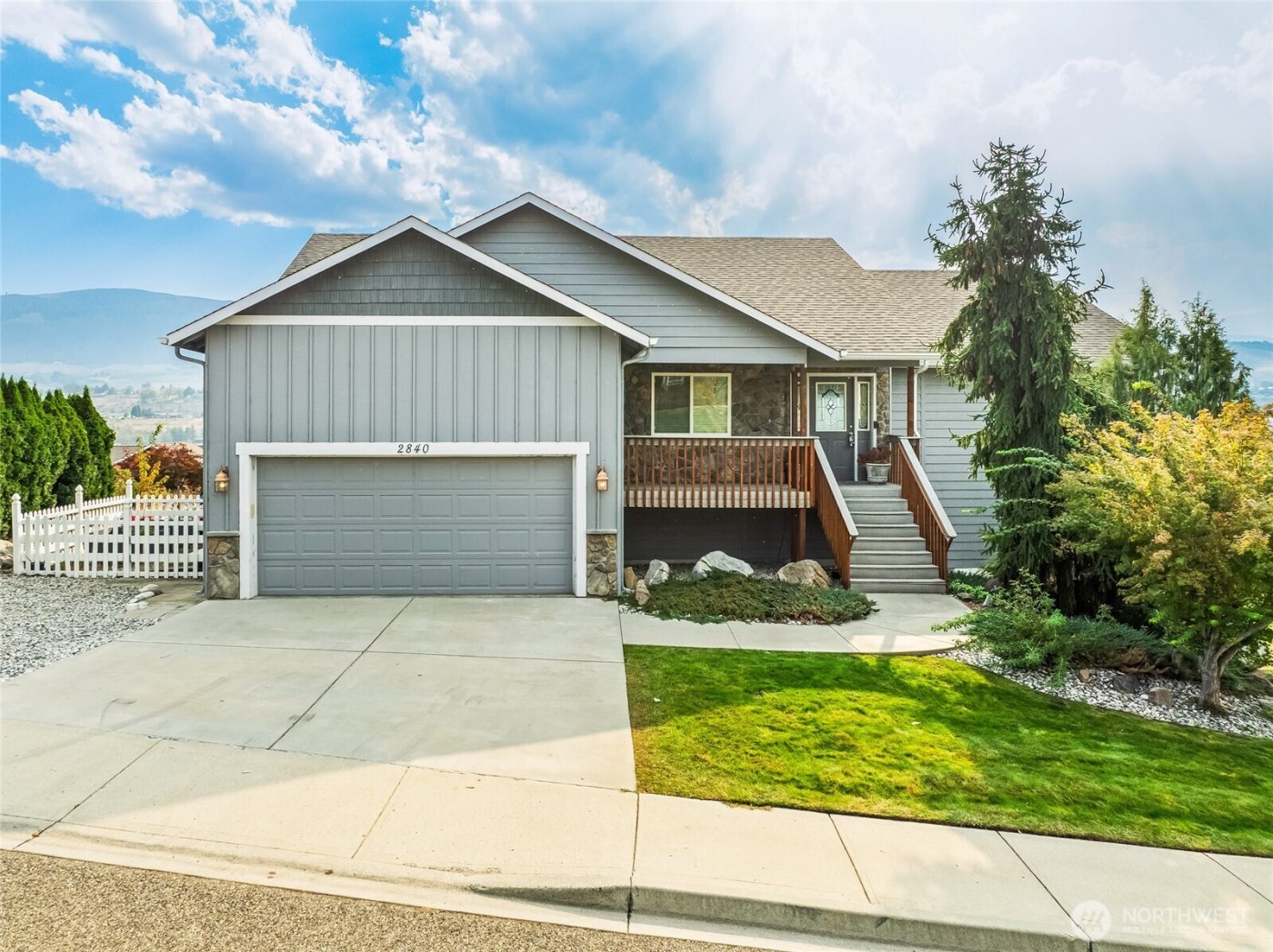 2840 Akamai Way , East Wenatchee, WA 98802