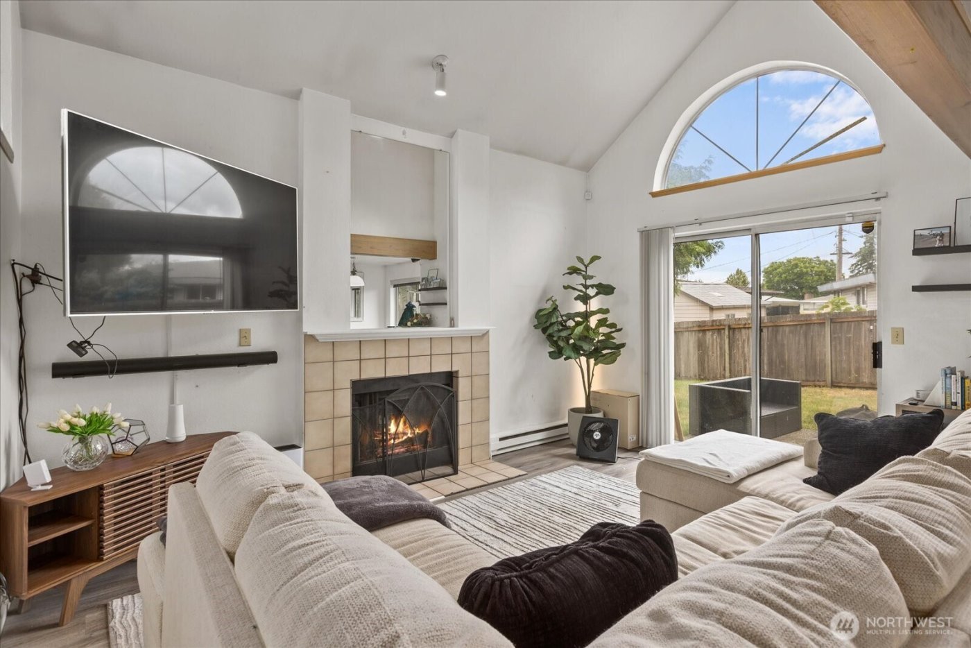 2826 NE 8th Street , Renton, WA 98056