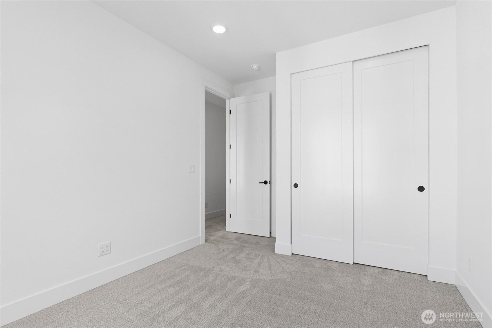 12201 137th Place NE #2502, Redmond, WA 98052