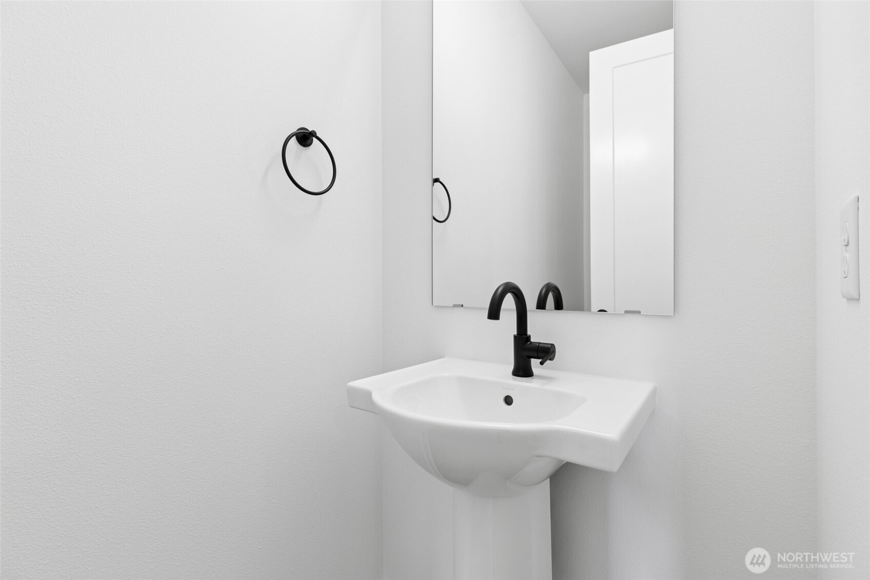 12201 137th Place NE #2502, Redmond, WA 98052