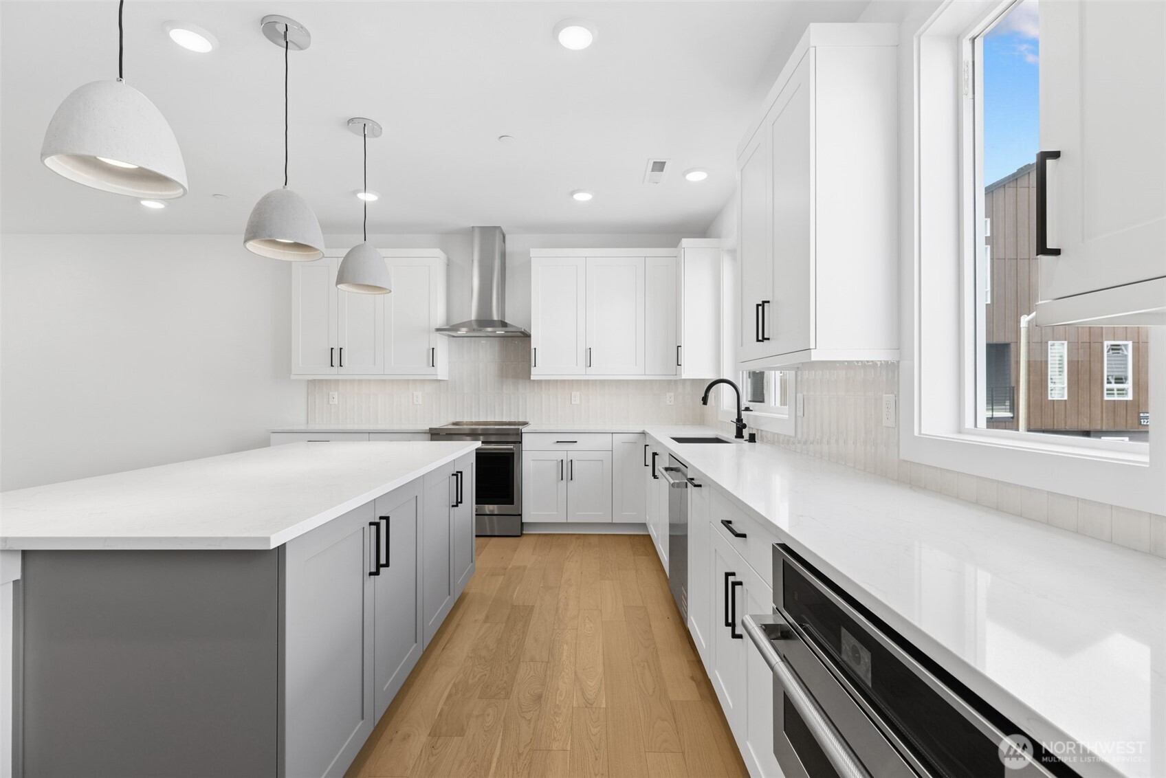 12201 137th Place NE #2502, Redmond, WA 98052