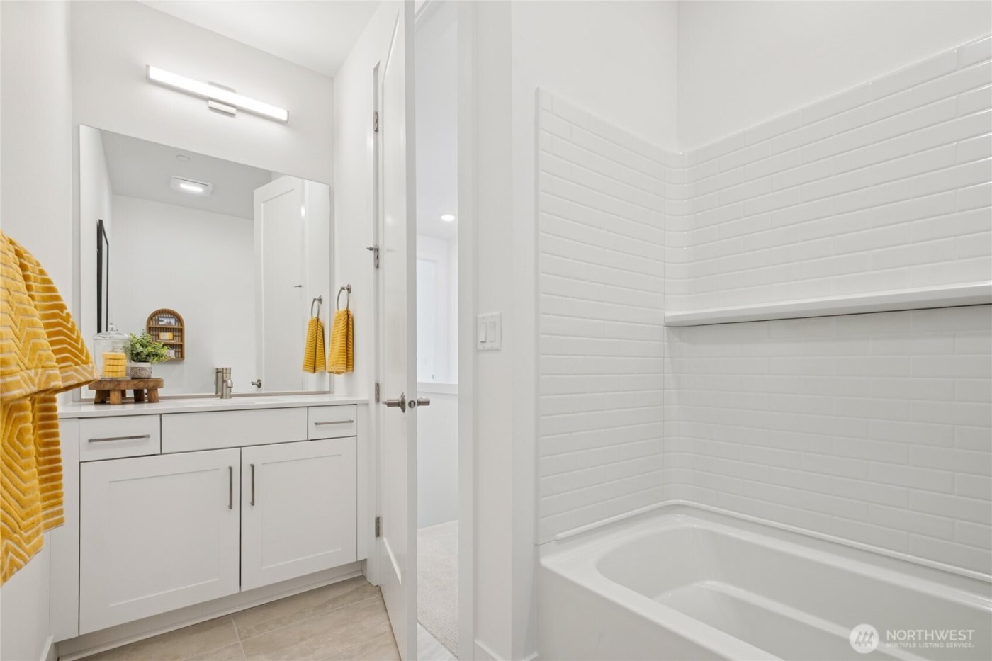 12217 137th Place NE #2703, Redmond, WA 98052