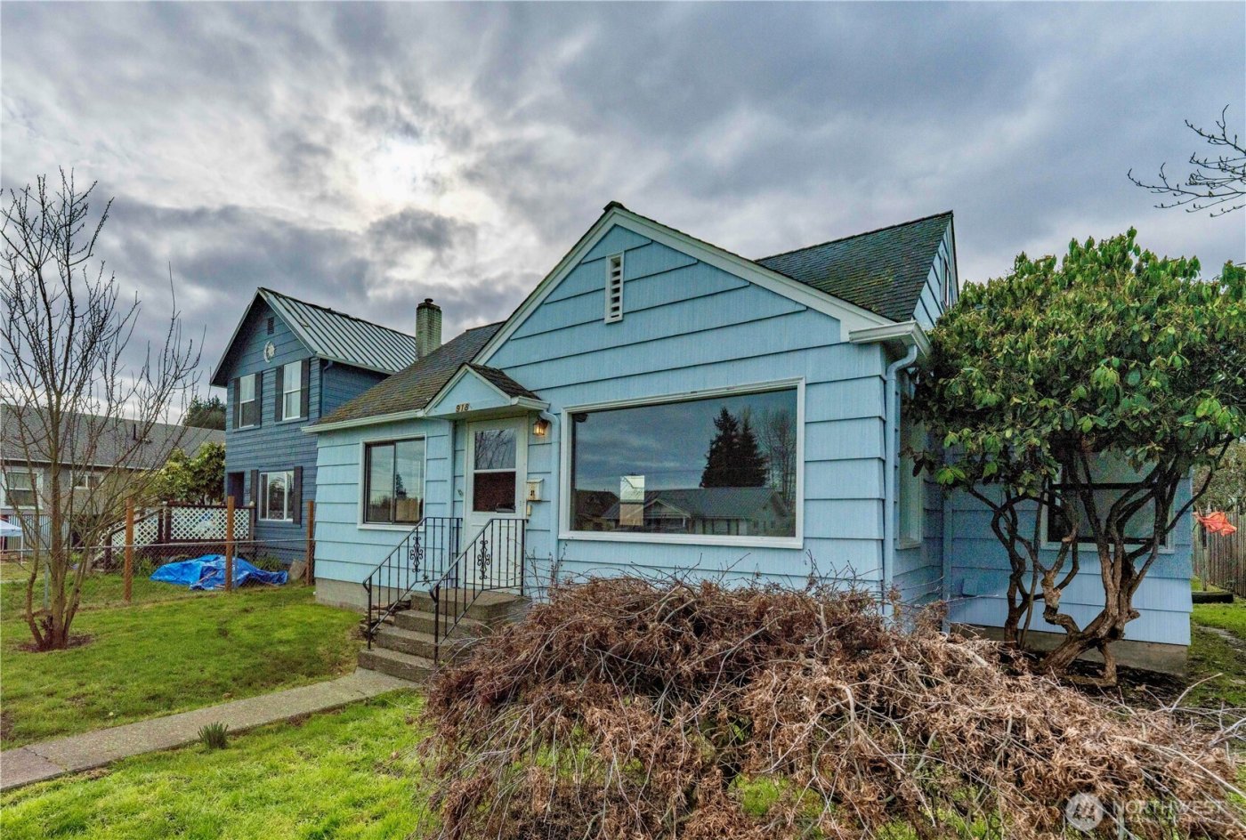 918 E 5th Street , Port Angeles, WA 98362