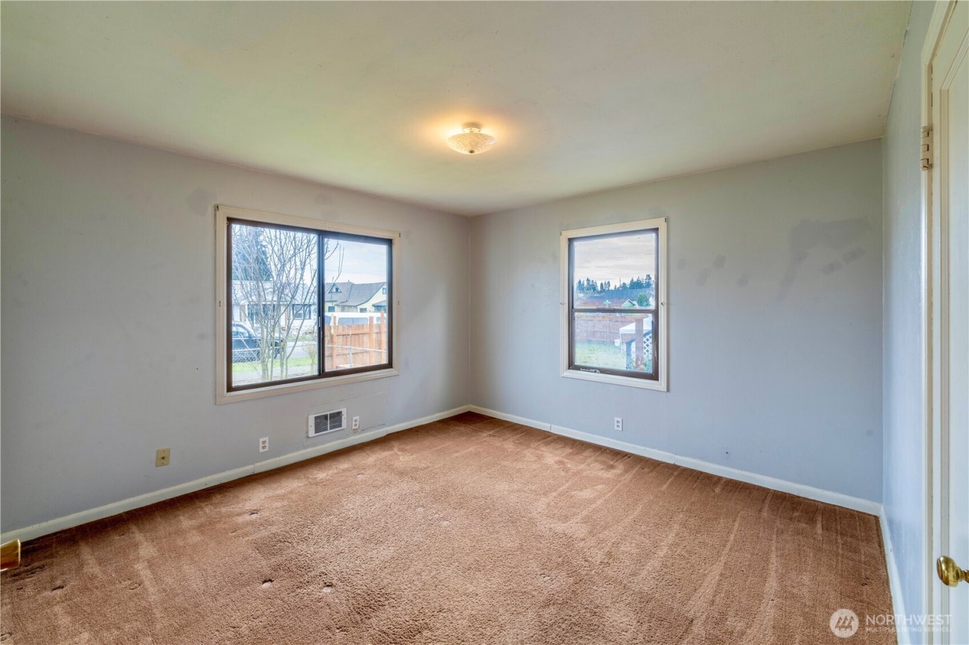 918 E 5th Street , Port Angeles, WA 98362