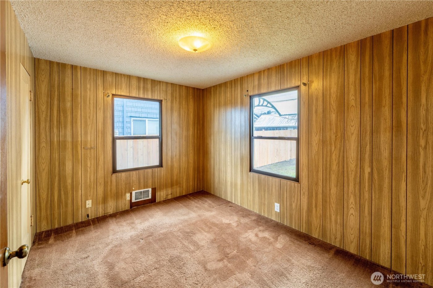 918 E 5th Street , Port Angeles, WA 98362