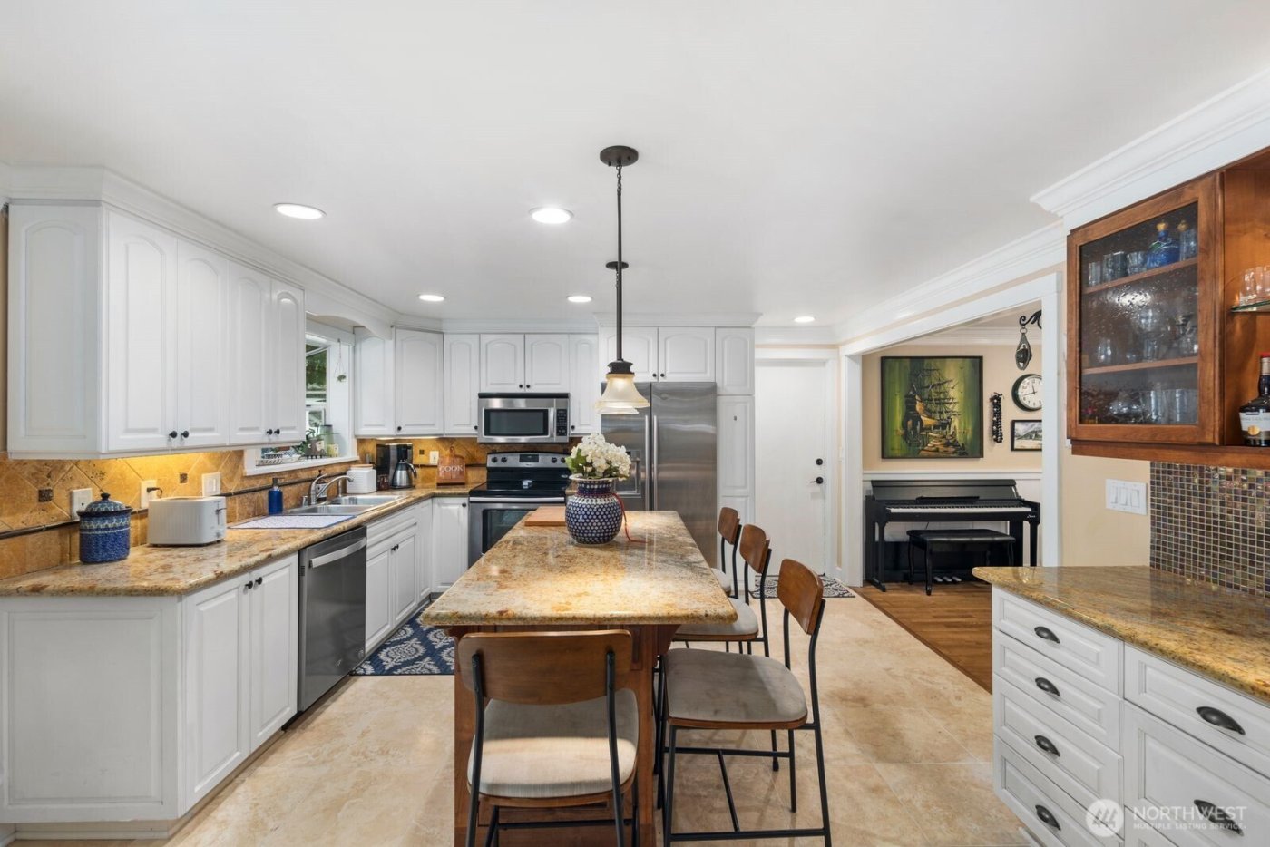 22828 Upper Dorre Don Way SE, Maple Valley, WA 98038