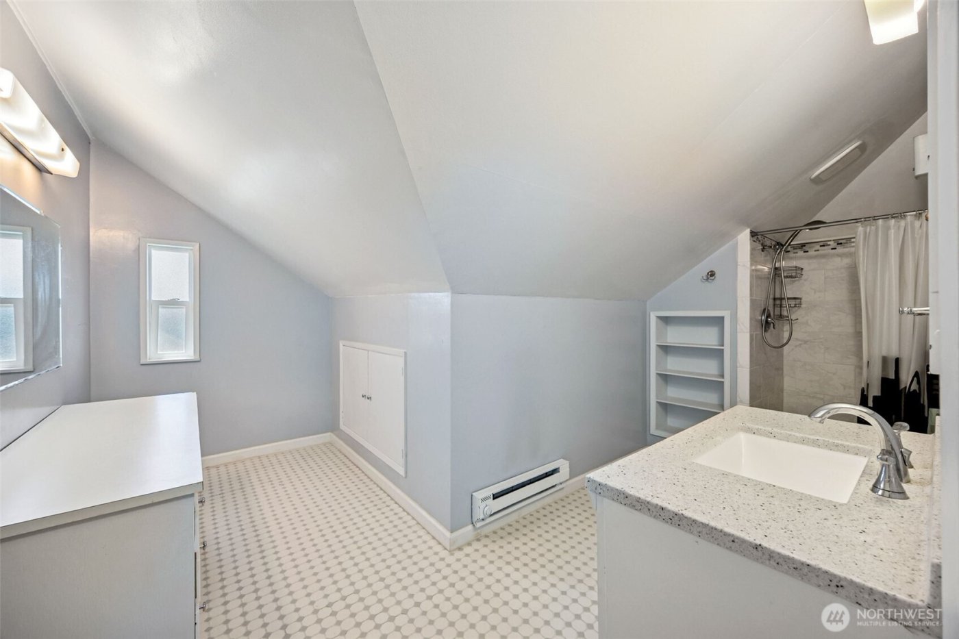 668 NW Folsom Street , Chehalis, WA 98532