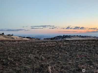 100900 E Bastian PR SE, Kennewick, WA 99338 - Photo 2
