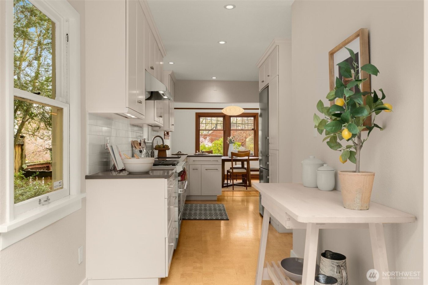 1724 31st Avenue , Seattle, WA 98122-3228