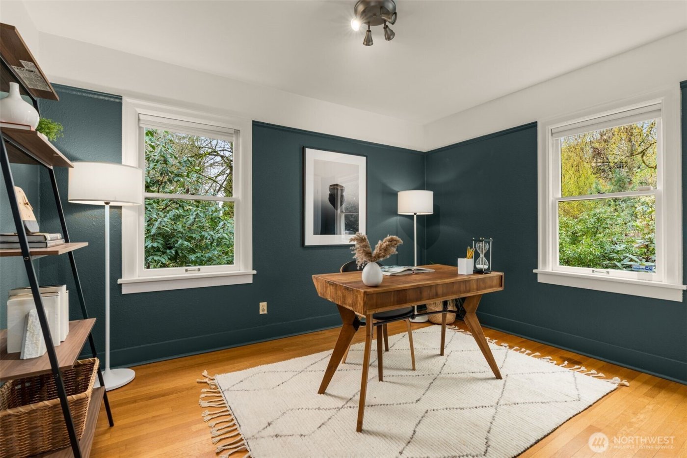 1724 31st Avenue , Seattle, WA 98122-3228