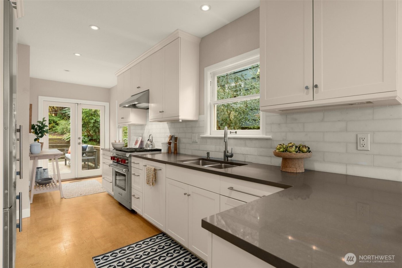 1724 31st Avenue , Seattle, WA 98122-3228