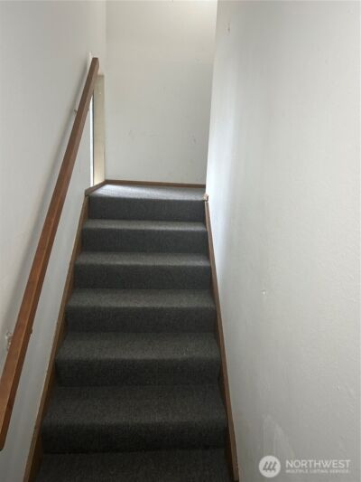 13717 32nd Avenue NE, Seattle, WA 98125-3843 - Photo 3