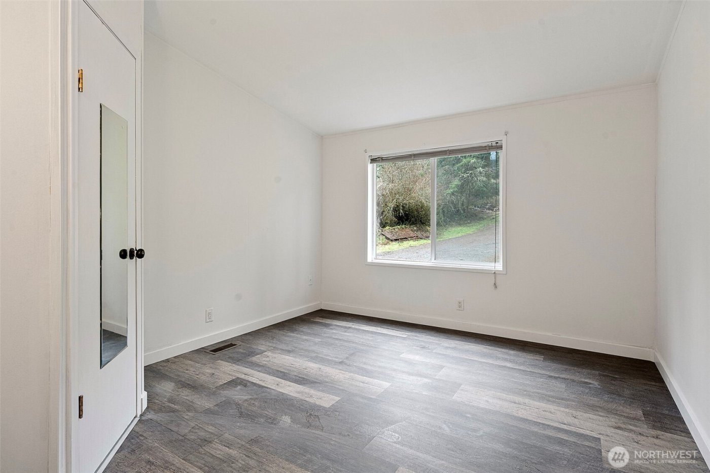 13942 169th Avenue SE, Rainier, WA 98576