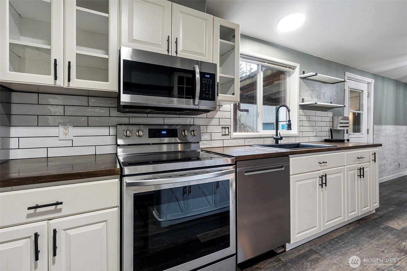 13942 169th Avenue SE, Rainier, WA 98576