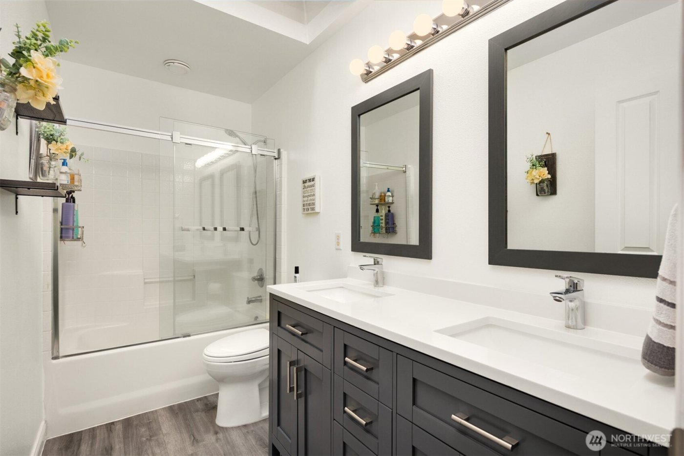 15749 142nd Place SE, Renton, WA 98058