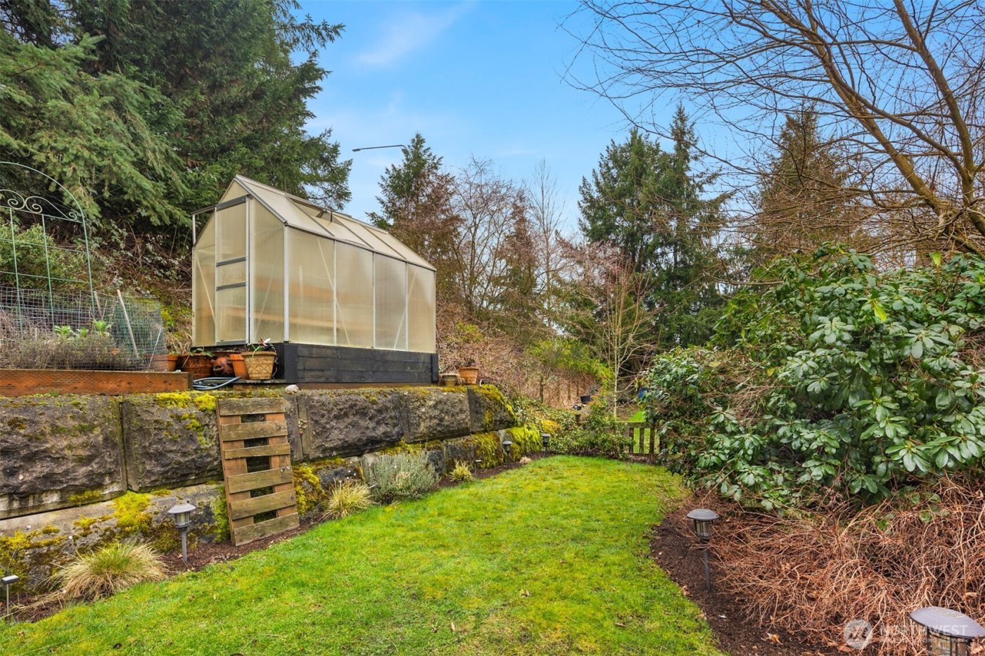 15749 142nd Place SE, Renton, WA 98058