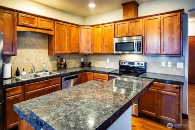 4646 ROCHELLE Street SE, Lacey, WA 98503 - Photo 4