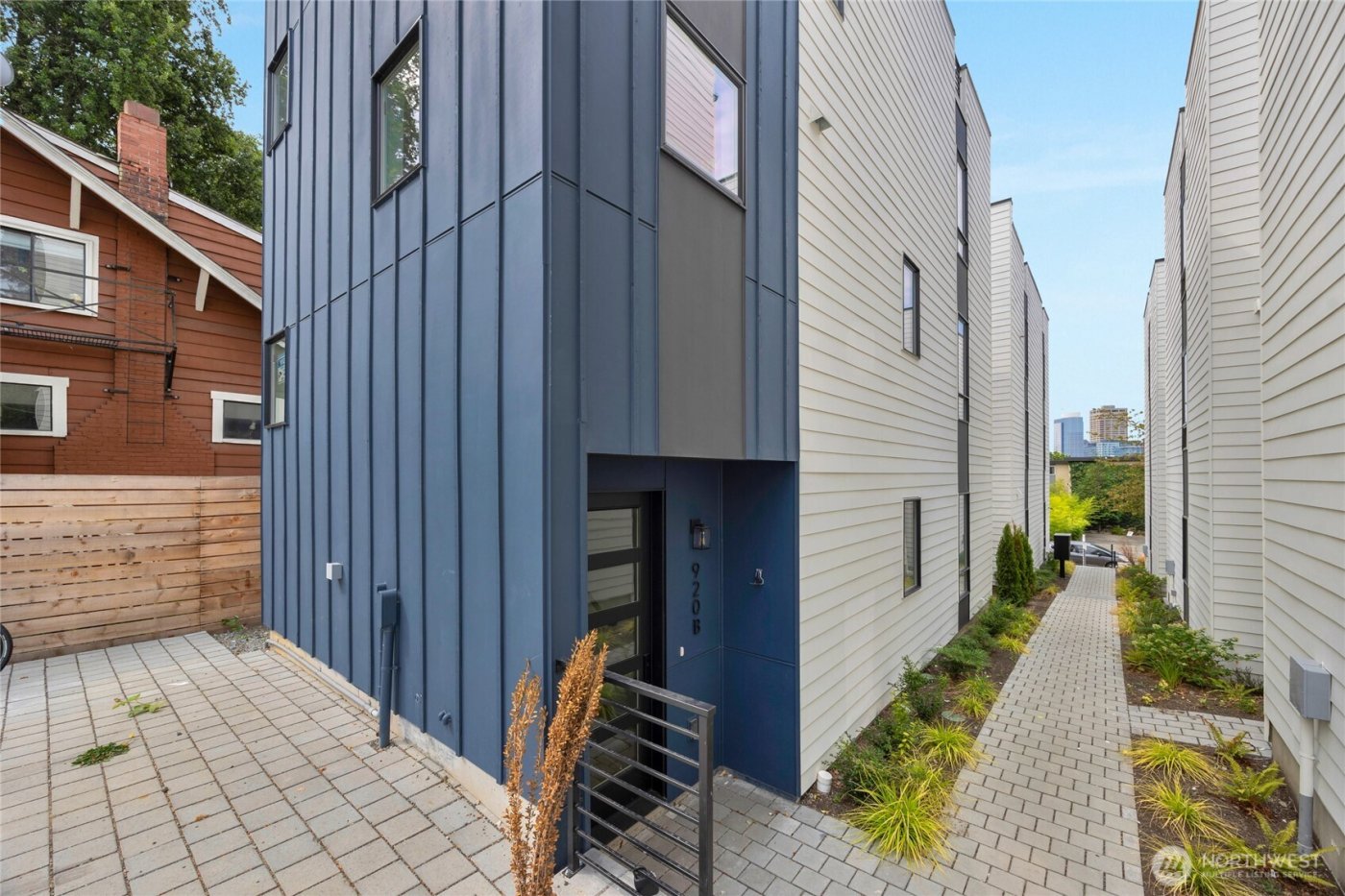 920 16th Avenue #B, Seattle, WA 98122