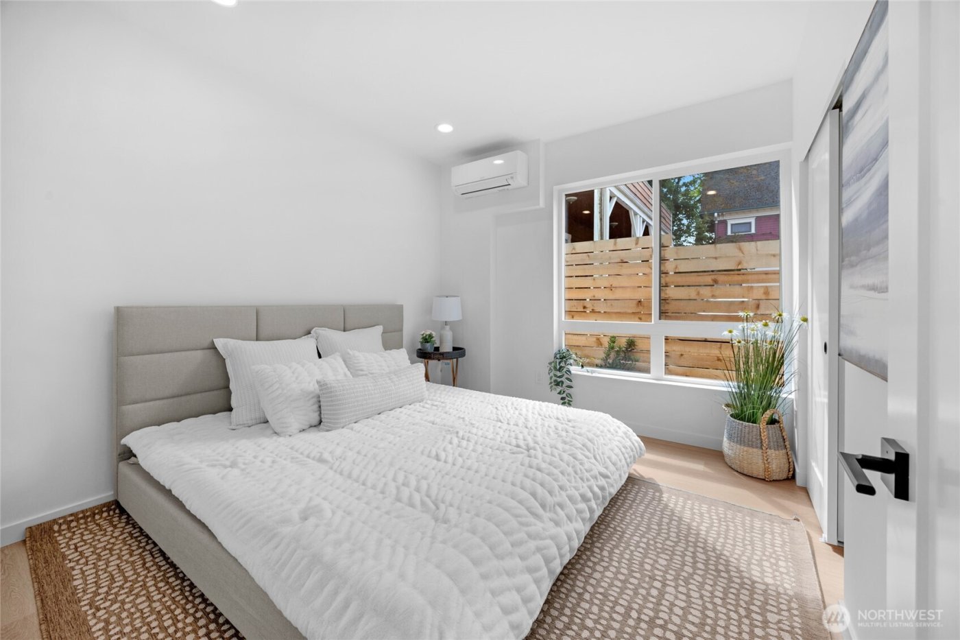 920 16th Avenue #B, Seattle, WA 98122