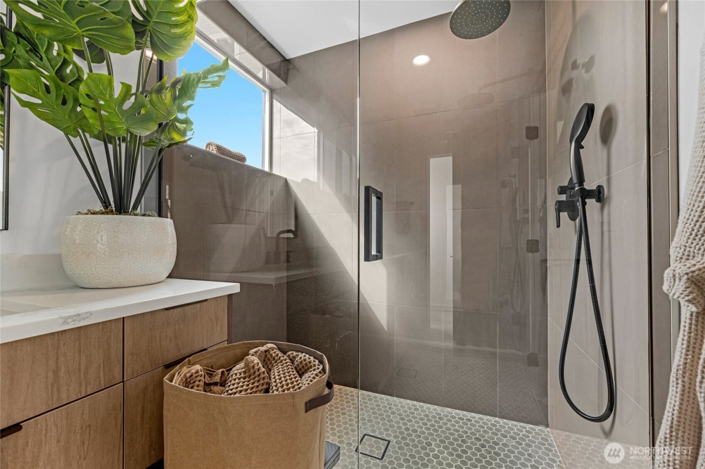 920 16th Avenue #B, Seattle, WA 98122