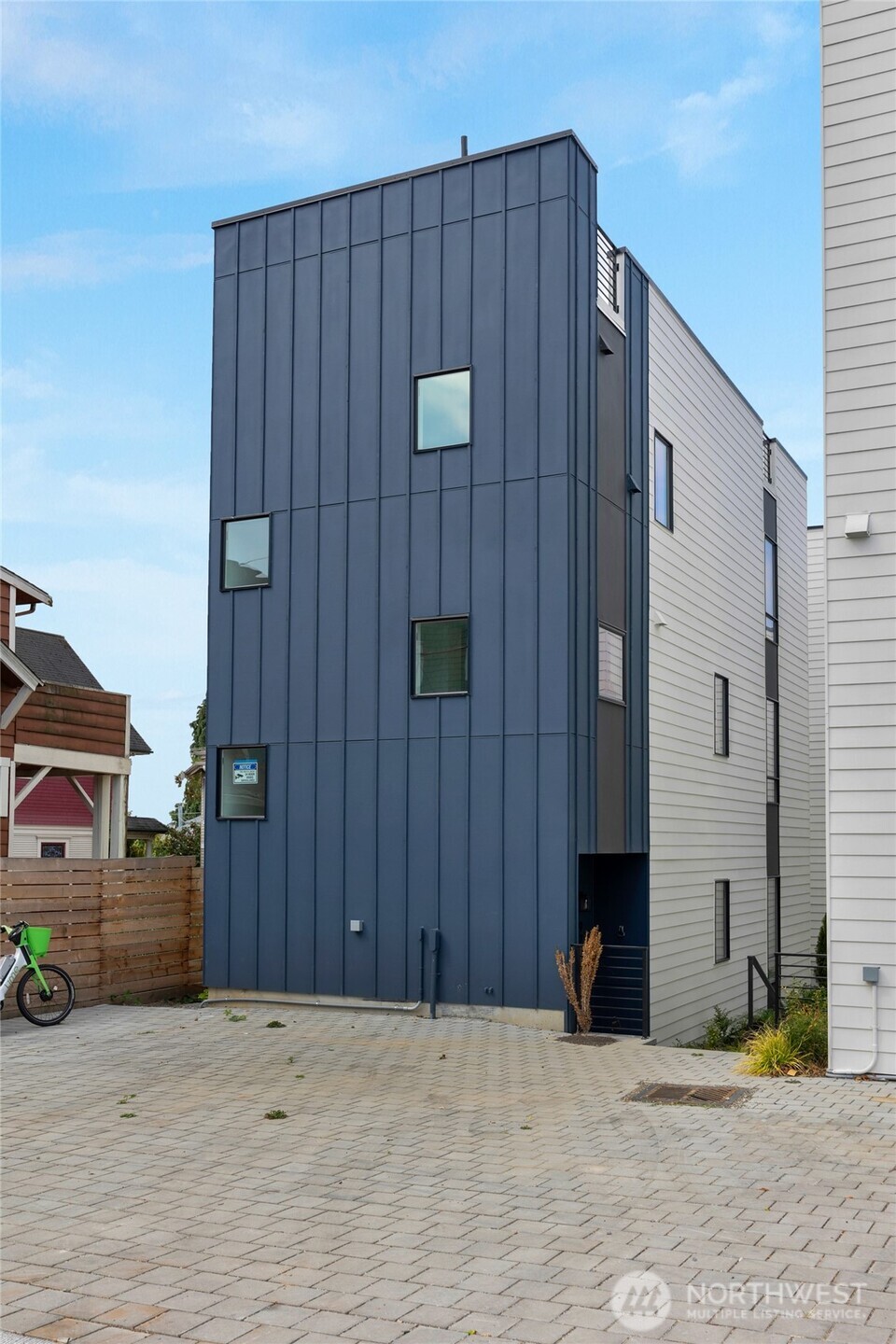 920 16th Avenue #B, Seattle, WA 98122