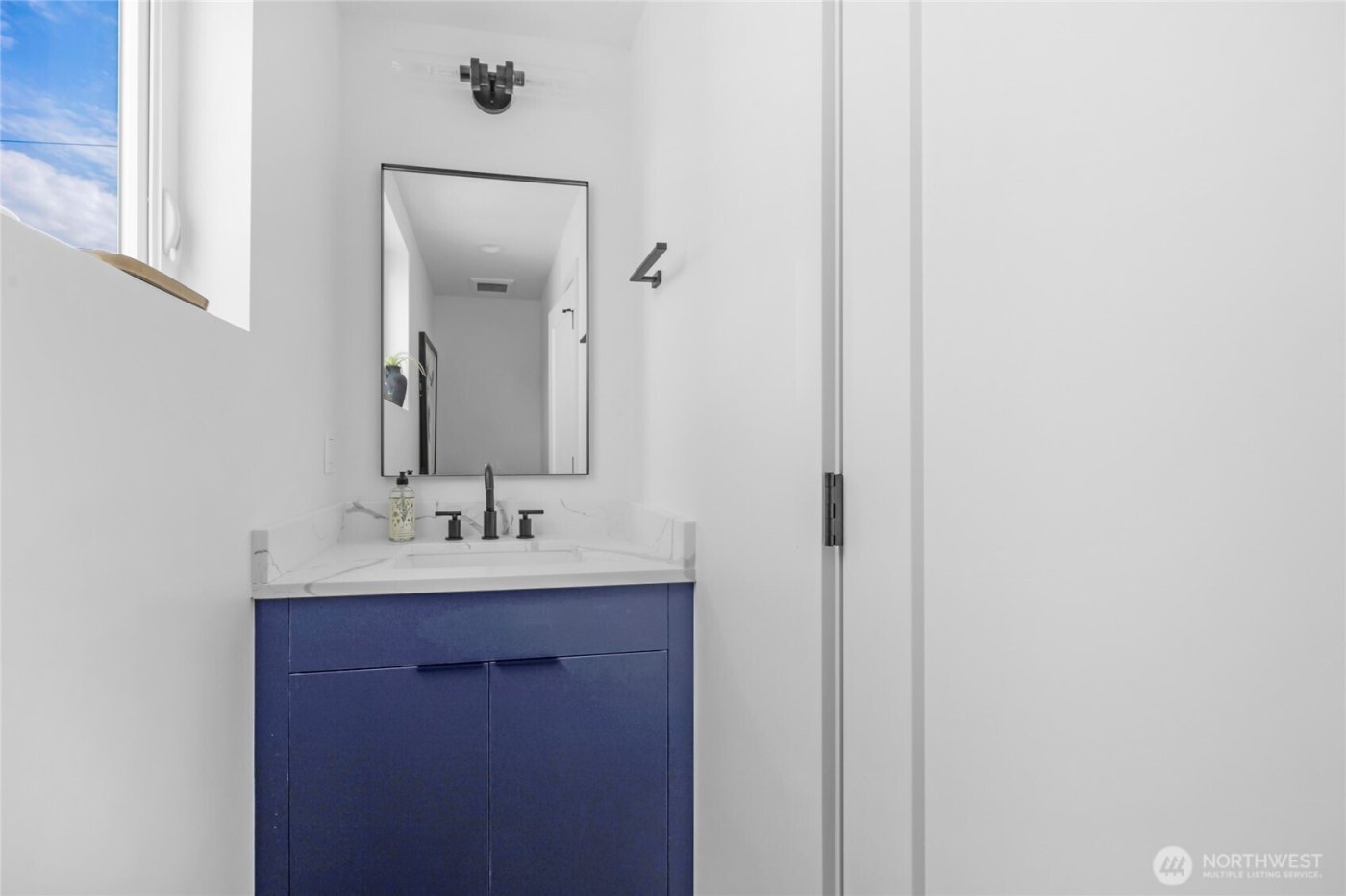 920 16th Avenue #B, Seattle, WA 98122