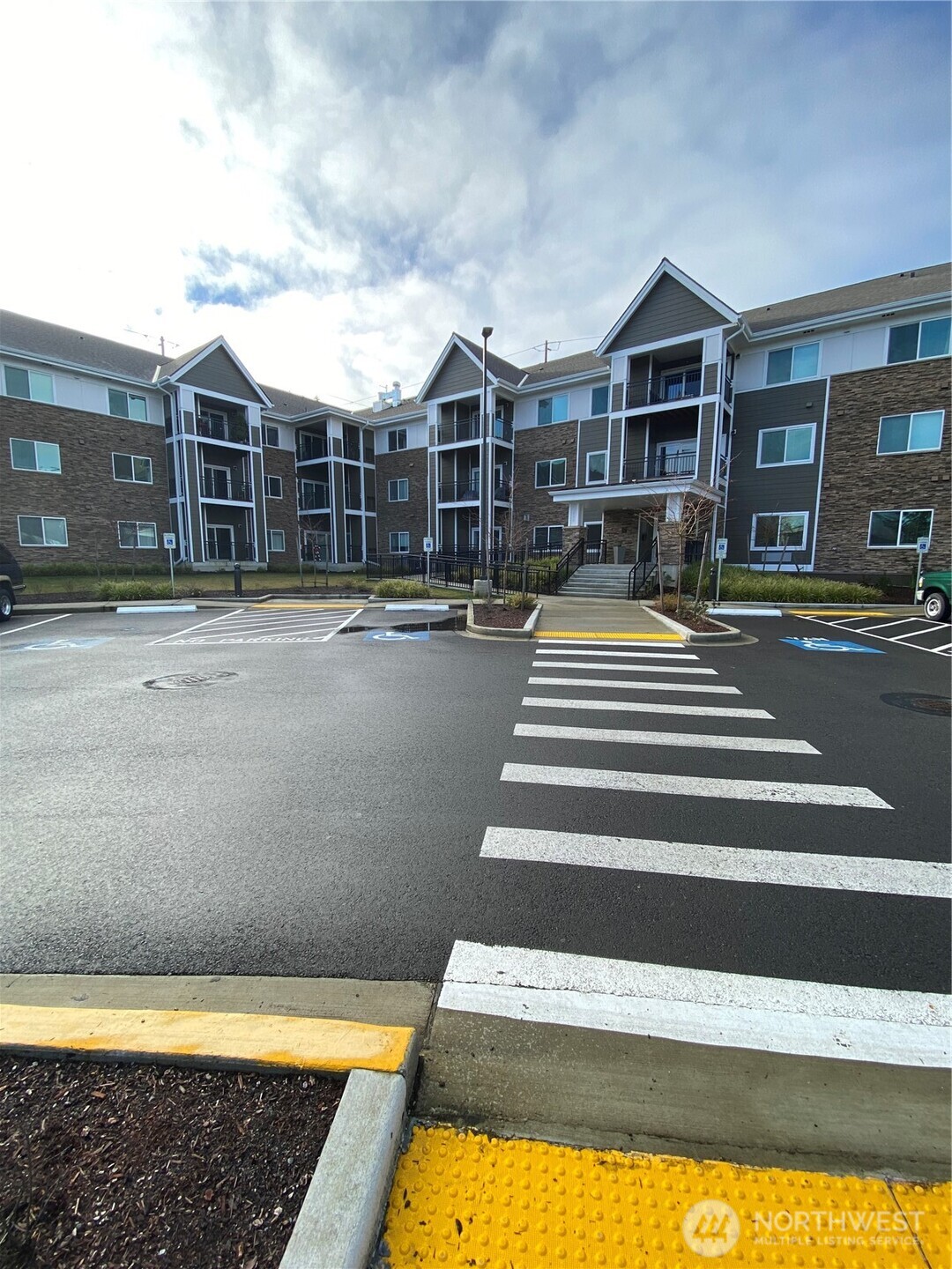 3803 17th Street SW #302, Puyallup, WA 98373