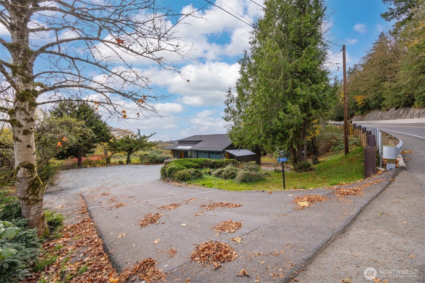 18928 Bow Hill Road , Burlington, WA 98233