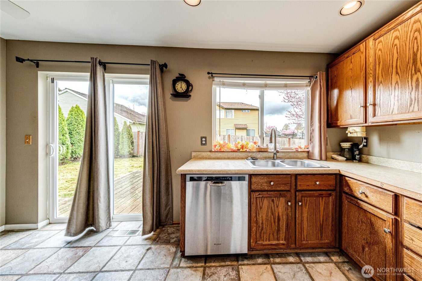 6510 58th Drive NE, Marysville, WA 98270-6114