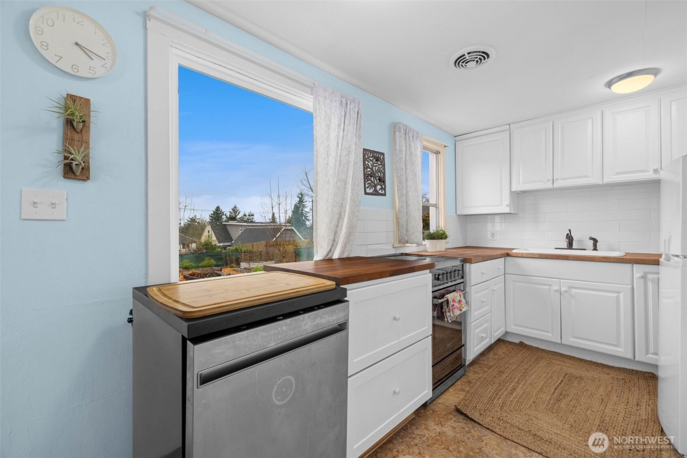 11437 Cornell Avenue S, Seattle, WA 98178