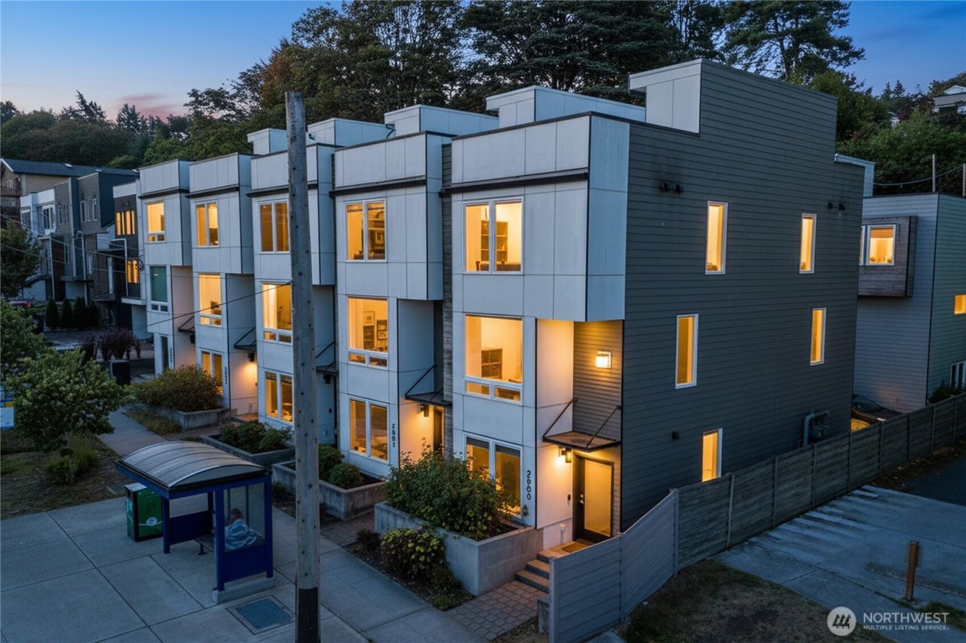 2833 3rd Avenue W, Seattle, WA 98119