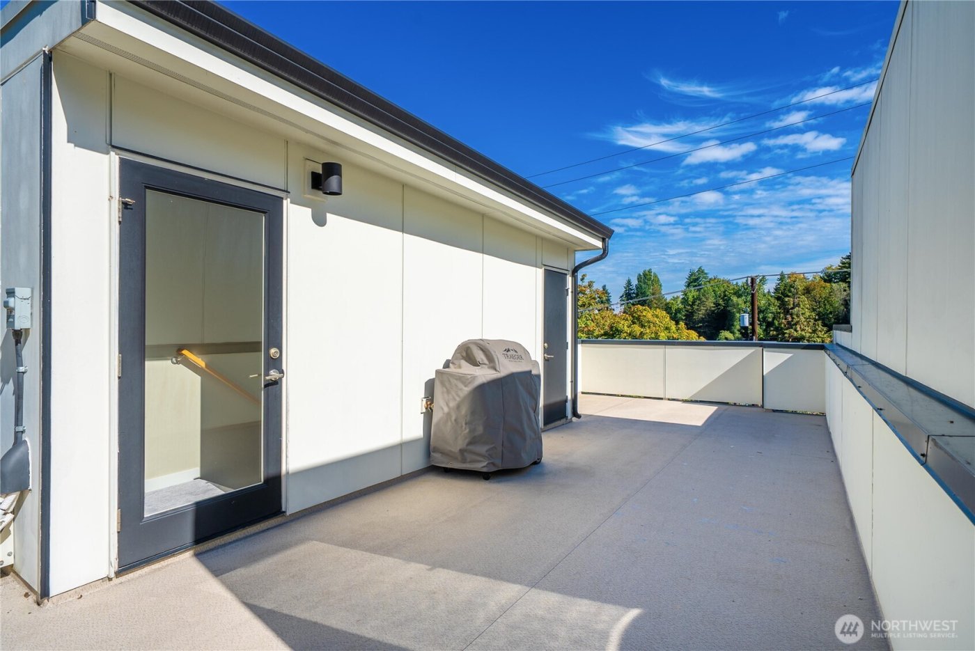 2833 3rd Avenue W, Seattle, WA 98119