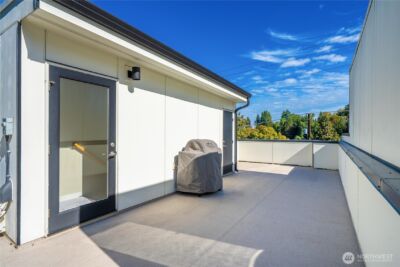 2833 3rd Avenue W, Seattle, WA 98119 - Photo 16