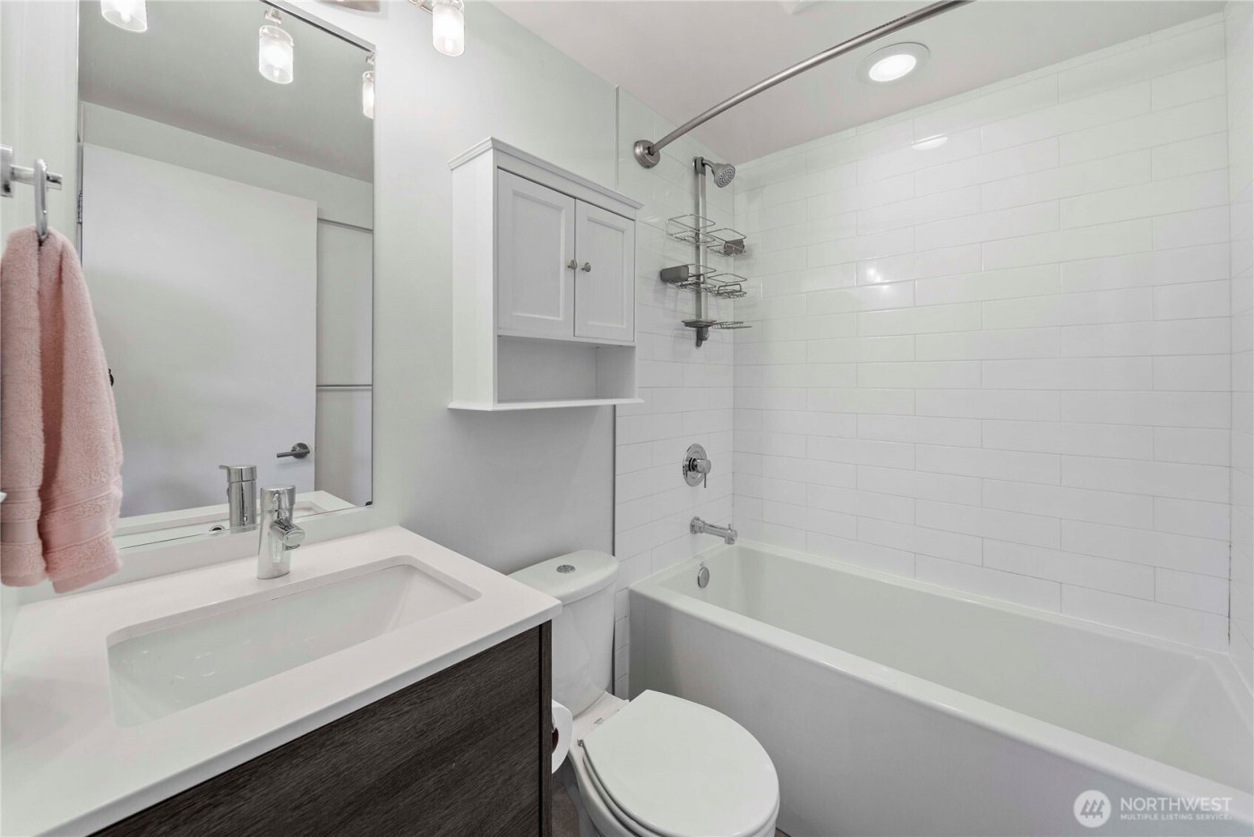 2833 3rd Avenue W, Seattle, WA 98119