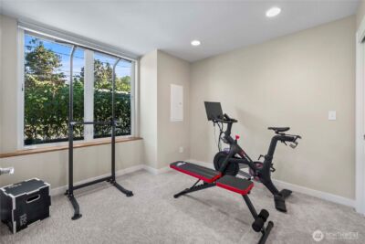 2833 3rd Avenue W, Seattle, WA 98119 - Photo 19