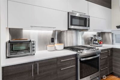 2833 3rd Avenue W, Seattle, WA 98119 - Photo 5