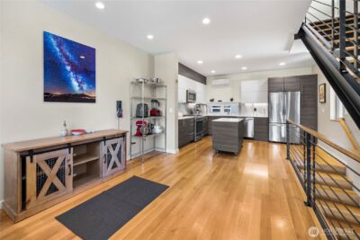 2833 3rd Avenue W, Seattle, WA 98119 - Photo 7