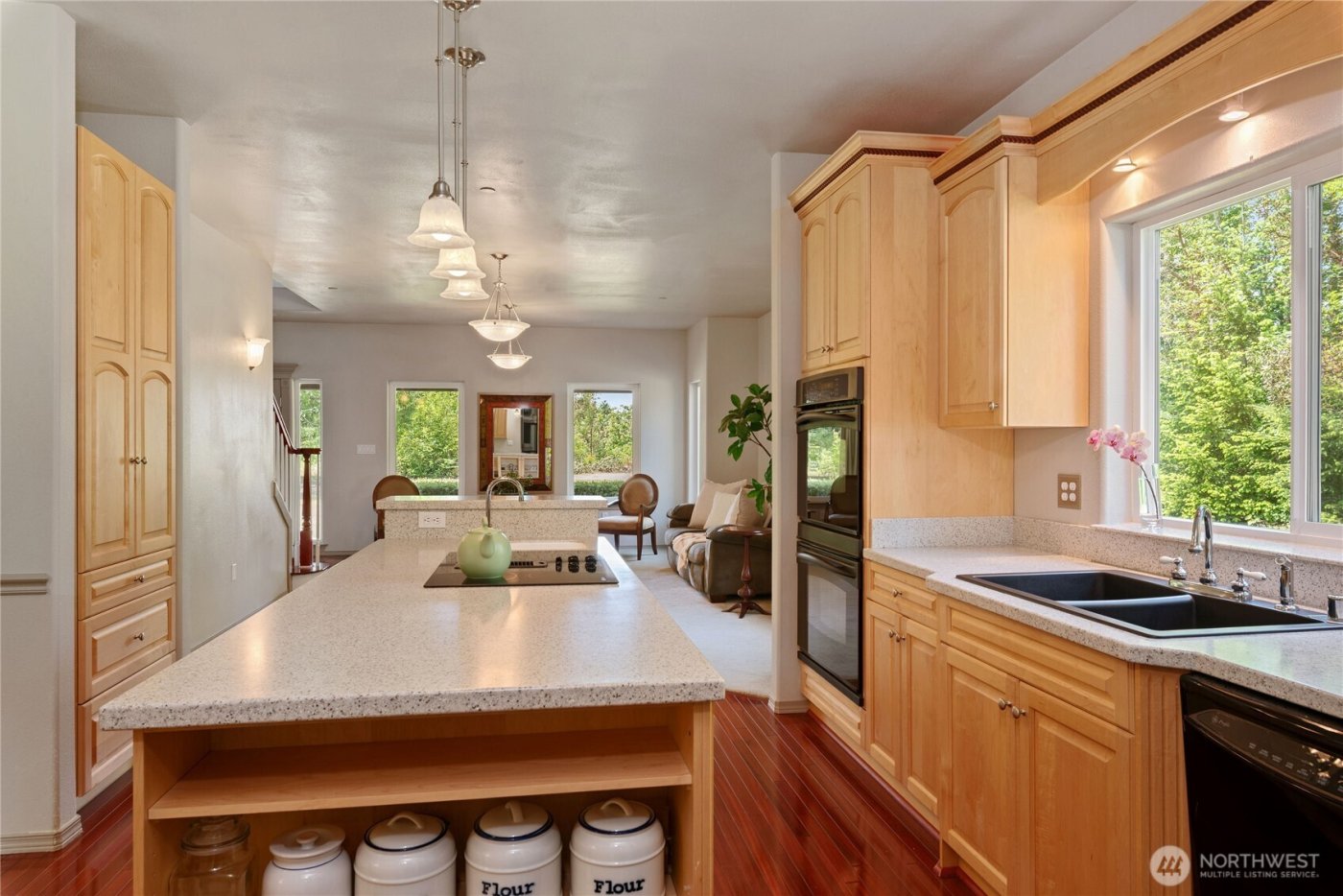 323 E Alderwood Road , Belfair, WA 98528